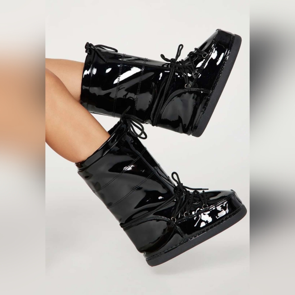Black Patent Leather Women's moonBoots